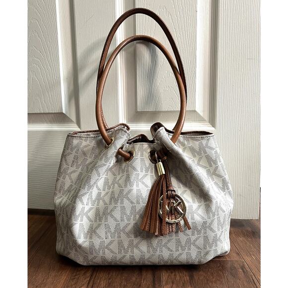 MICHAEL KORS Signature Canvas Leather Tasseled Ring Bucket Tote with BONUS - Picture 1 of 16